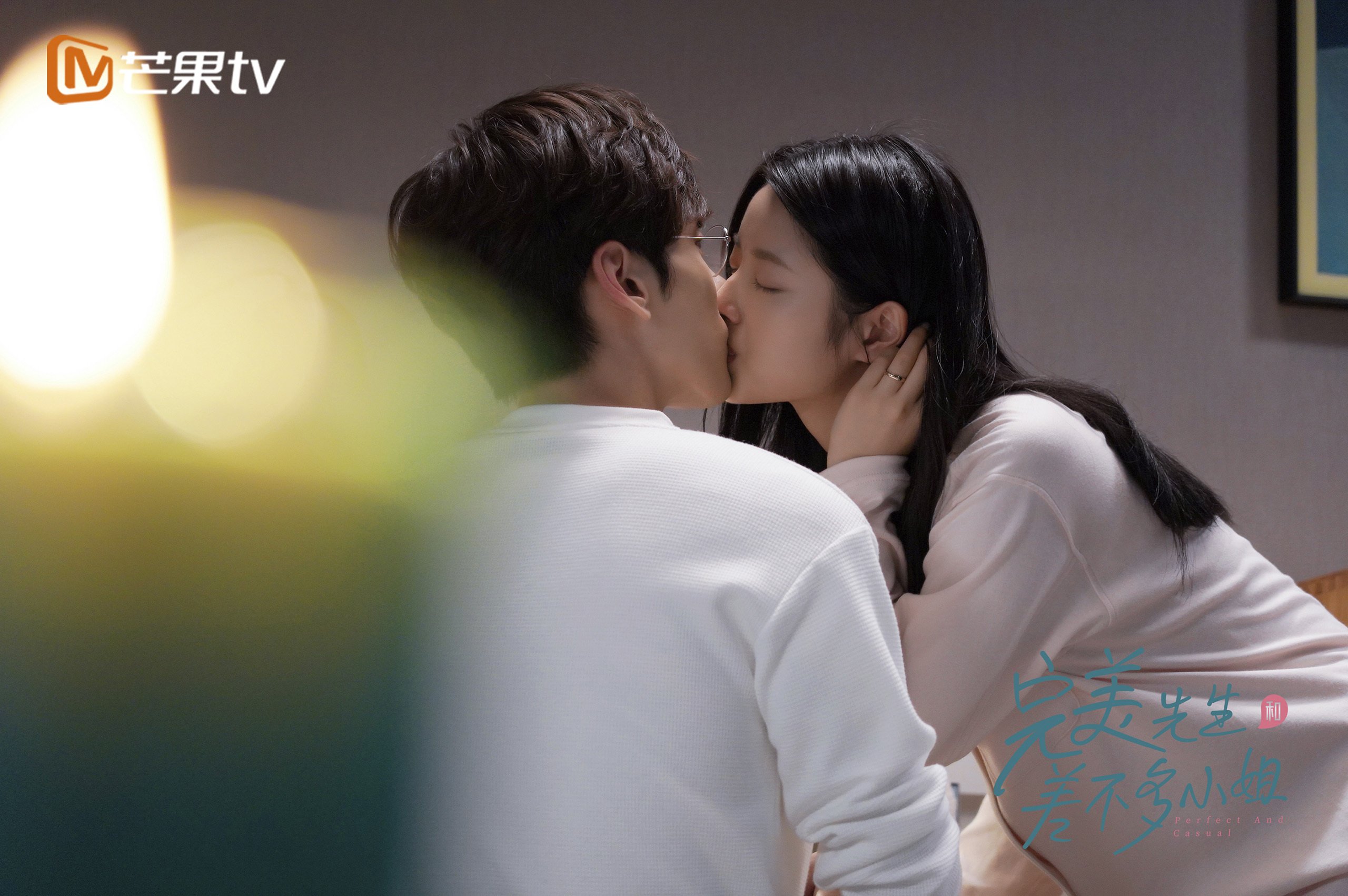 _闪电音速冲刺：极速赛车未来新模样_，极速 闪电侠